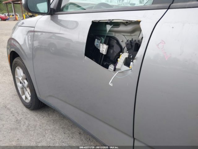 KNDJ23AU7N7825856 KIA SOUL LX