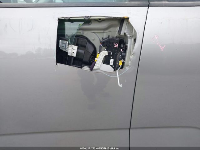 KNDJ23AU7N7825856 KIA SOUL LX