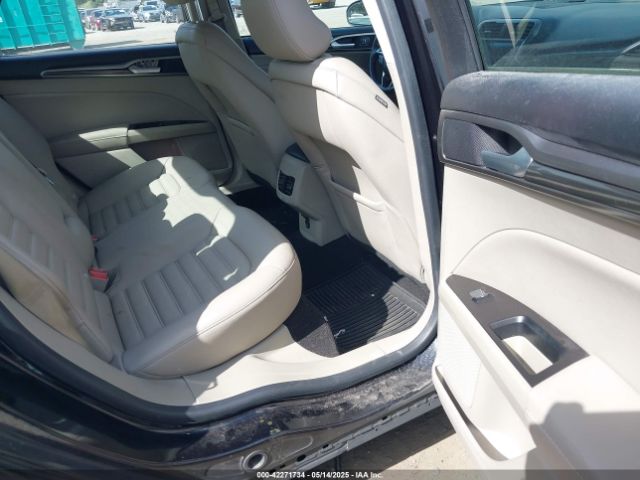 3FA6P0MU7KR220148 Ford Fusion Hybrid Sel