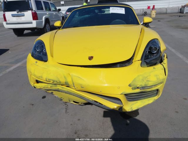 WP0CA2A8XMS210397 Porsche 718 Boxster T
