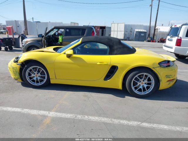 WP0CA2A8XMS210397 Porsche 718 Boxster T