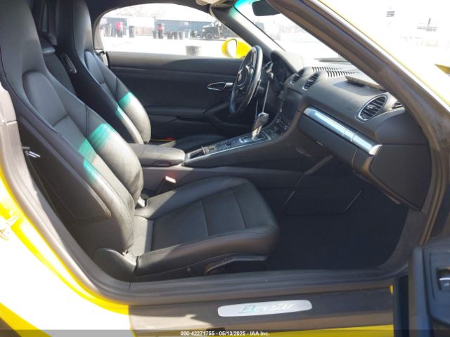 WP0CA2A8XMS210397 Porsche 718 Boxster T