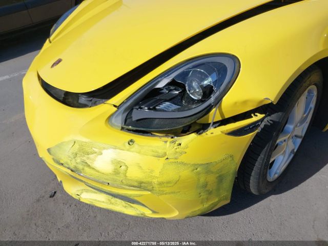 WP0CA2A8XMS210397 Porsche 718 Boxster T