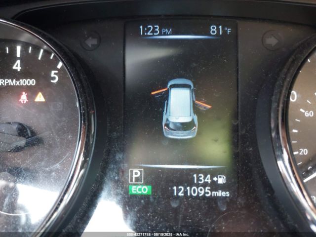 JN8AT2MT9HW404813 Nissan Rogue Sl