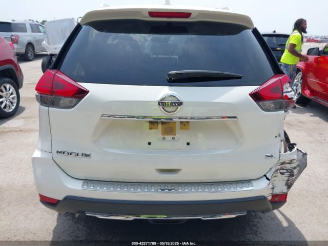 JN8AT2MT9HW404813 Nissan Rogue Sl