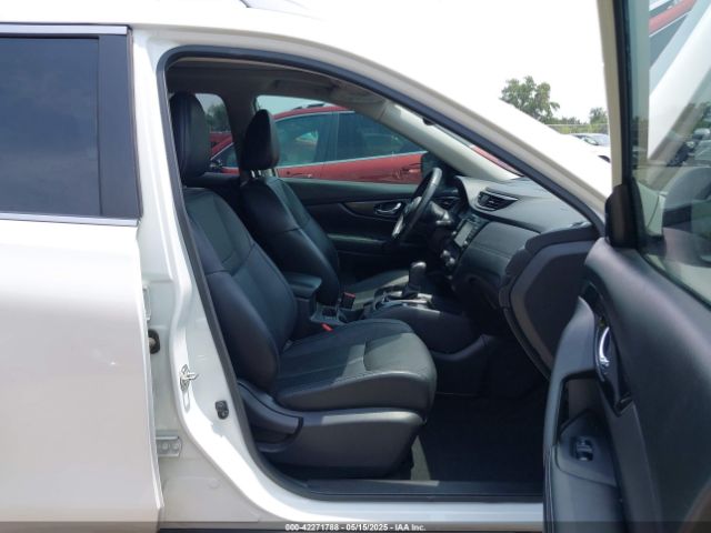 JN8AT2MT9HW404813 Nissan Rogue Sl