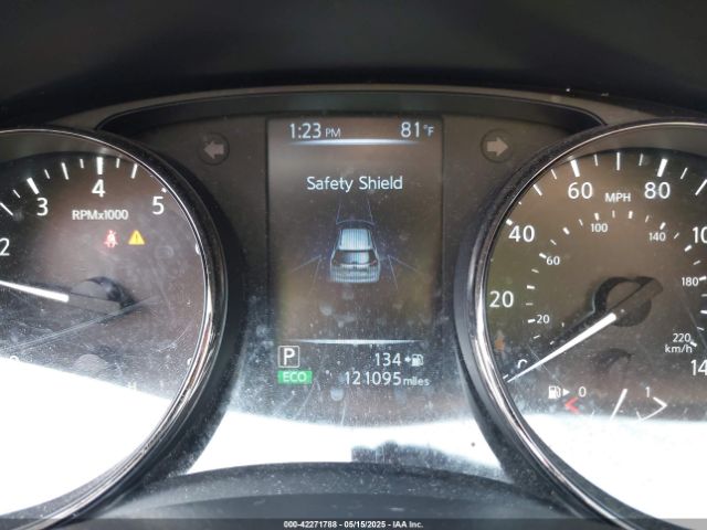 JN8AT2MT9HW404813 Nissan Rogue Sl