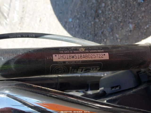 2010 HARLEY-DAVIDSON FLSTC 1HD1BW518AB025722 Photo 9