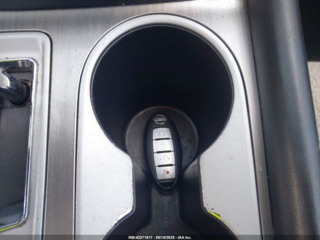 5N1AZ2MG7FN212284 Nissan MURANO SV