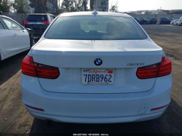 WBA3B1G50ENS77267 BMW 320i