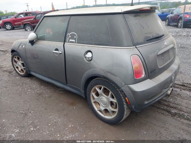 2004 MINI COOPER S WMWRE33494TD75513 Photo 2