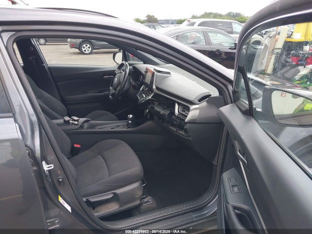 NMTKHMBX8JR023817 Toyota 3zr-fae