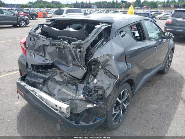 NMTKHMBX8JR023817 Toyota 3zr-fae