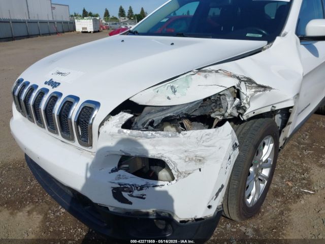 1C4PJLCB7FW732710 Jeep Cherokee Latitude
