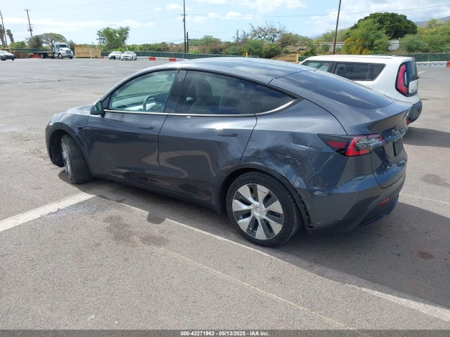 2021 TESLA MODEL Y 5YJYGDED1MF113898 Photo 2