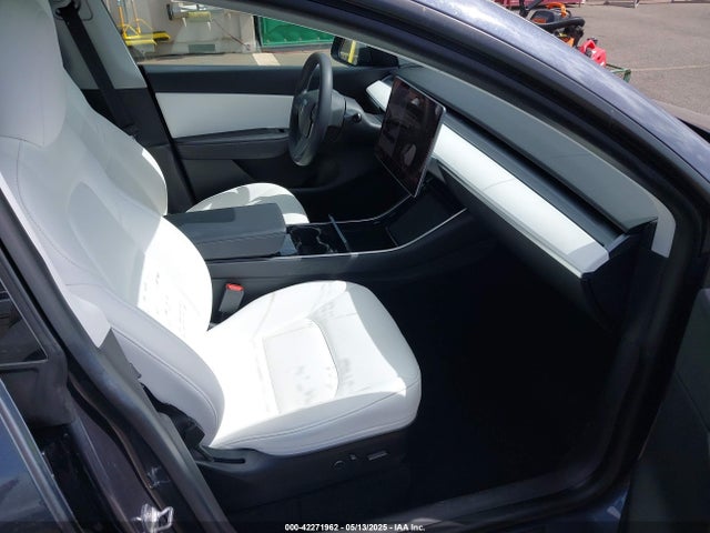 2021 TESLA MODEL Y 5YJYGDED1MF113898 Photo 4