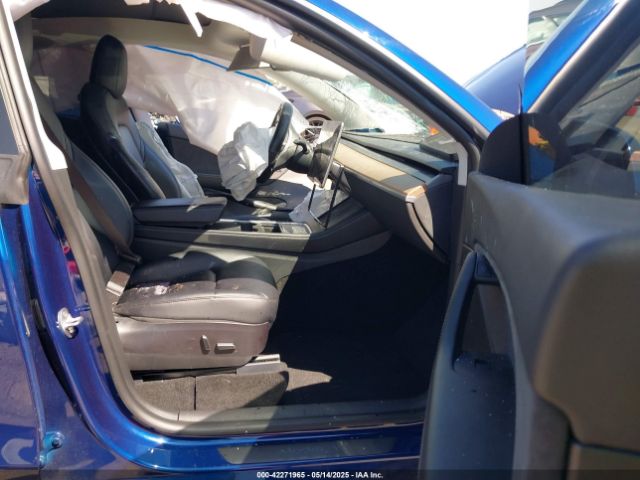 5YJYGDEF8MF267574 Tesla 2021