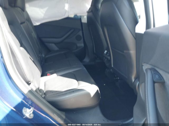 5YJYGDEF8MF267574 Tesla 2021