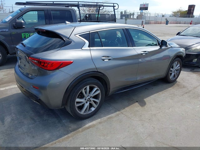 SJKCH5CP2JA004717 Infiniti Qx30 Pure