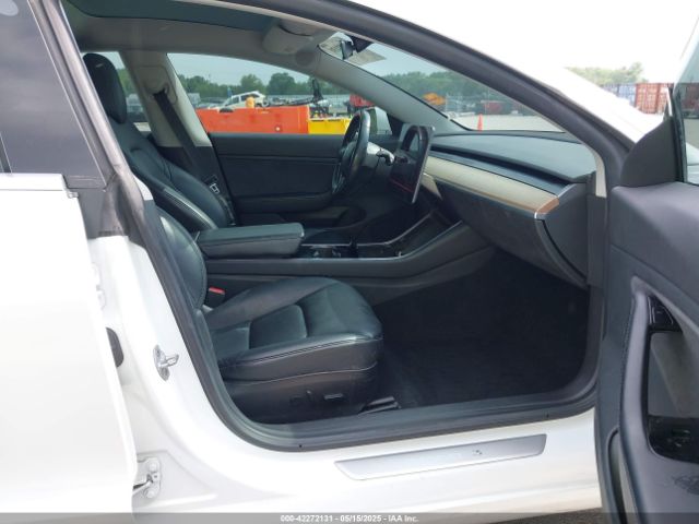 2019 TESLA MODEL 3 5YJ3E1EA0KF326701 Photo 4