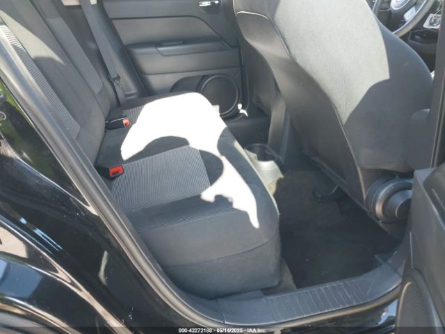 1C4NJCBA7GD648822 Jeep Compass Sport