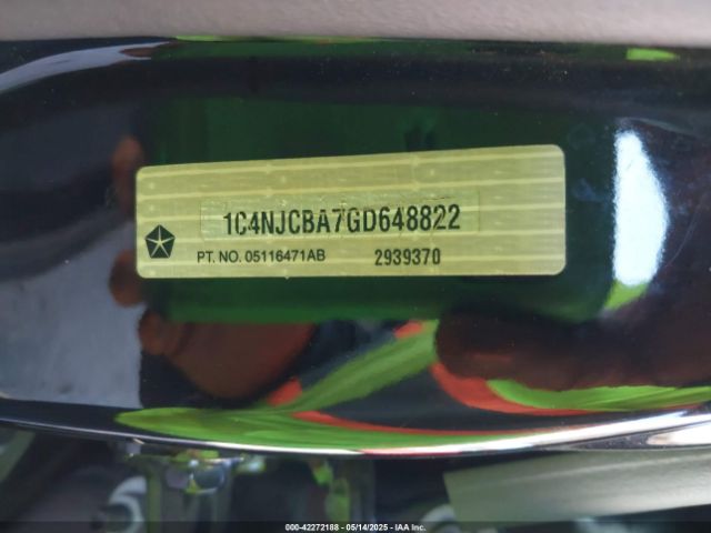 1C4NJCBA7GD648822 Jeep Compass Sport