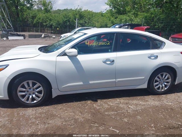 Nissan Altima 2.5 S 2018 1N4AL3AP3JC183120 Image 14