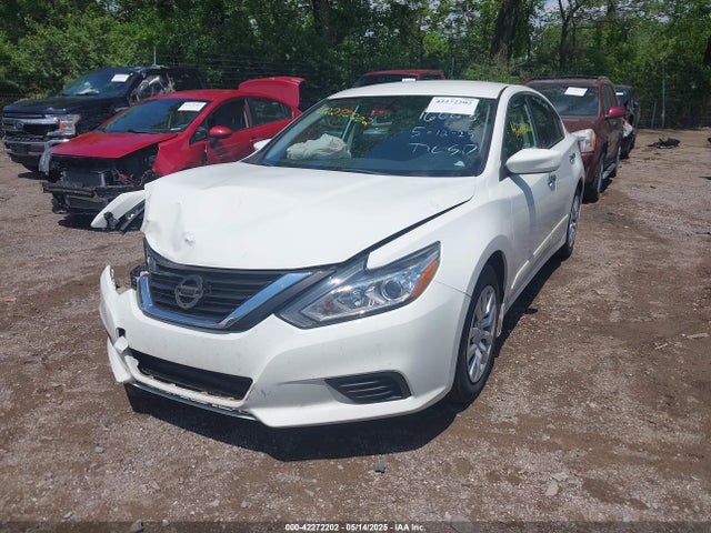 Nissan Altima 2.5 S 2018 1N4AL3AP3JC183120 Image 2
