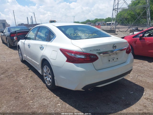 Nissan Altima 2.5 S 2018 1N4AL3AP3JC183120 Image 3
