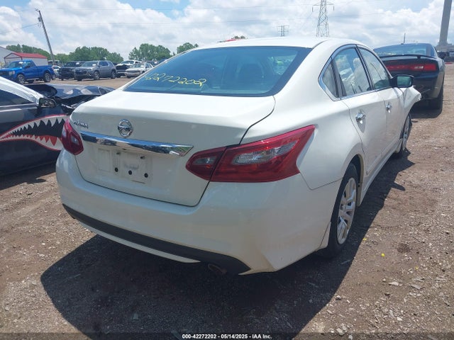 Nissan Altima 2.5 S 2018 1N4AL3AP3JC183120 Image 4