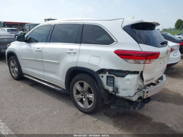 2017 TOYOTA HIGHLANDER 5TDDZRFH9HS389870 Photo 2