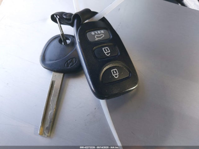 Продаж на аукціоні авто 2014 Hyundai Veloster Base W/red, vin: KMHTC6AD8EU190795, номер лоту: 42272228