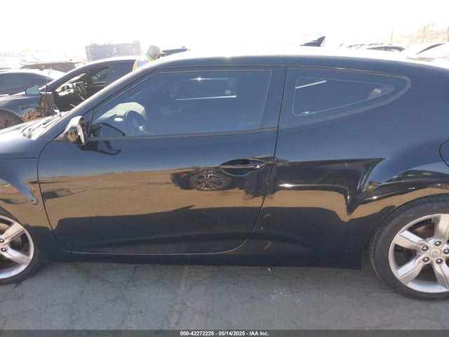 Продаж на аукціоні авто 2014 Hyundai Veloster Base W/red, vin: KMHTC6AD8EU190795, номер лоту: 42272228