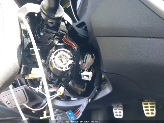 Продаж на аукціоні авто 2014 Hyundai Veloster Base W/red, vin: KMHTC6AD8EU190795, номер лоту: 42272228