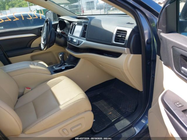 2019 TOYOTA HIGHLANDER 5TDKZRFH1KS290412 Photo 4