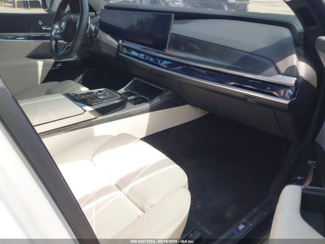 2024 BMW 760 WBA33EJ07RCP97937 Photo 4