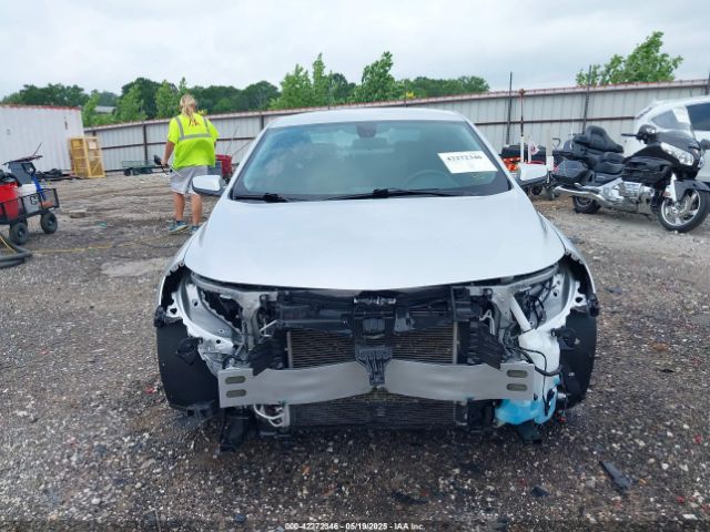 1G1ZD5ST9NF149004 Chevrolet Malibu Fwd Lt