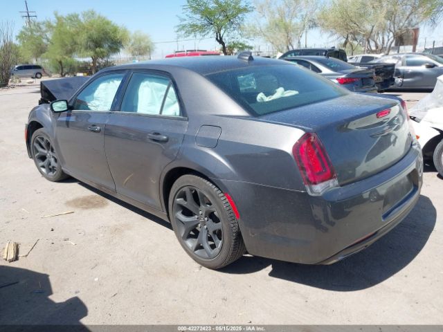 2021 CHRYSLER 300 2C3CCABG1MH629812 Photo 2