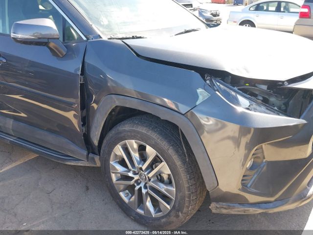 2T3A1RFV7KW063765 Toyota Rav4 Xle Premium