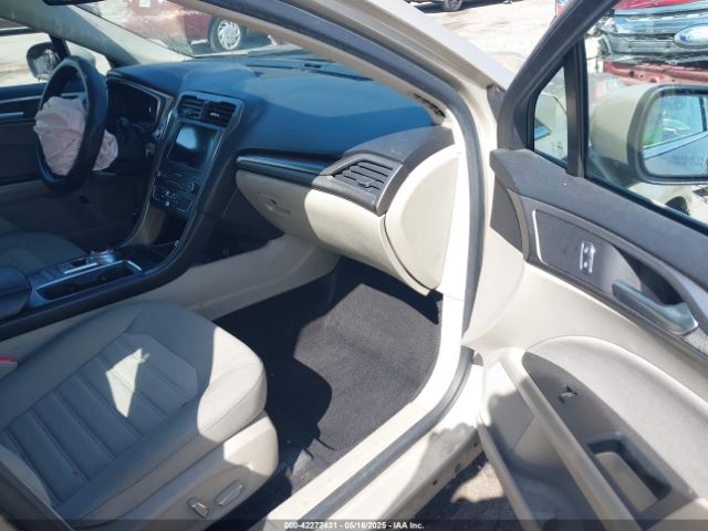 3FA6P0LU2KR206661 Ford Fusion Hybrid Se