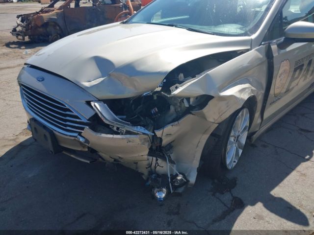 3FA6P0LU2KR206661 Ford Fusion Hybrid Se