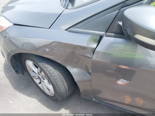 1FADP3F26EL424544 Ford FOCUS SE