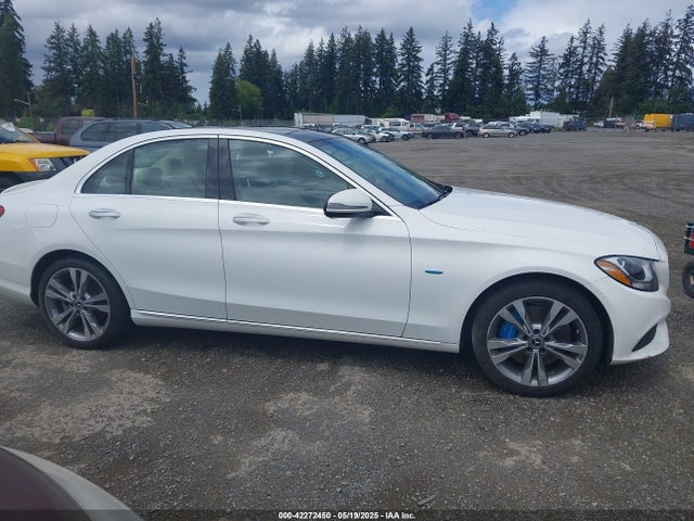 55SWF4HB4HU229895 Mercedes-Benz C 350e Luxury