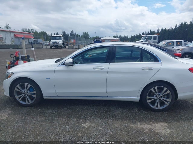 55SWF4HB4HU229895 Mercedes-Benz C 350e Luxury