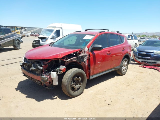 JTMZFREV1FJ058930 Toyota RAV4 LE