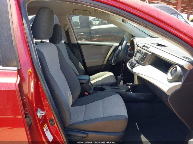 JTMZFREV1FJ058930 Toyota RAV4 LE