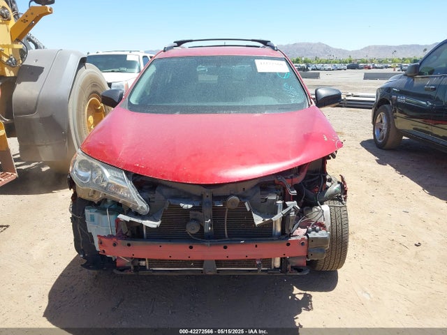 JTMZFREV1FJ058930 Toyota RAV4 LE