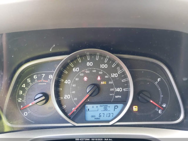 JTMZFREV1FJ058930 Toyota RAV4 LE