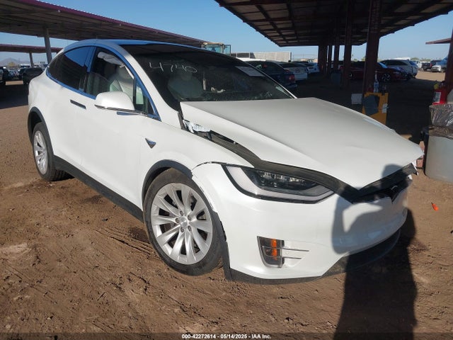 2020 TESLA MODEL X 5YJXCBE21LF238490 Photo 0