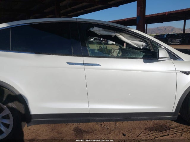 Tesla MODEL X 2020 5YJXCBE21LF238490 Image 14